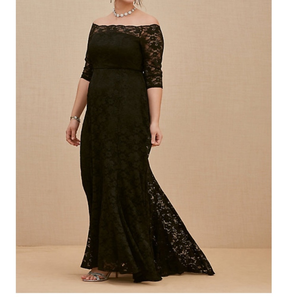Torrid off the shoulder dress in plum